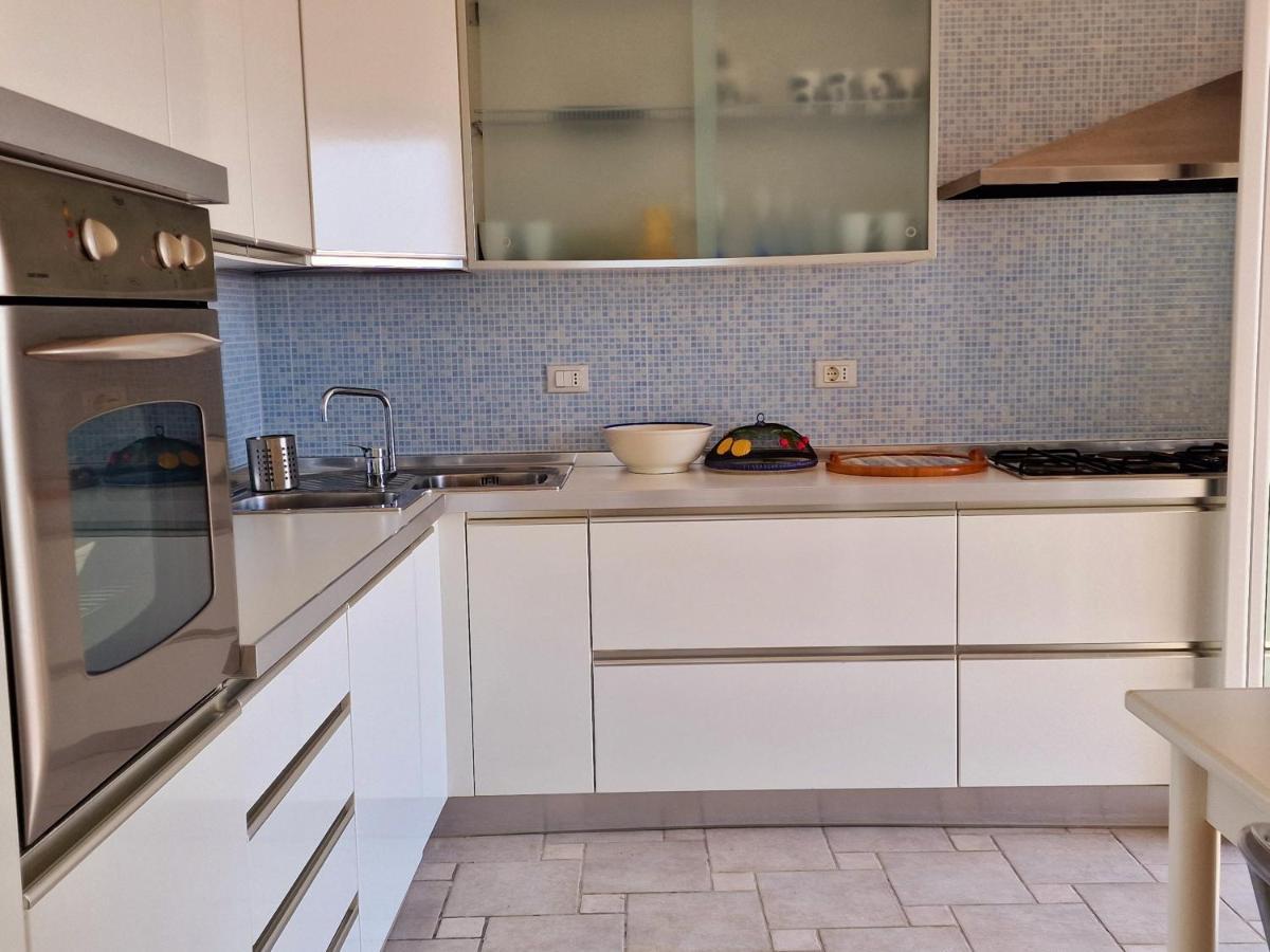 Appartamento In Villa Mimosa チェルヴォ エクステリア 写真