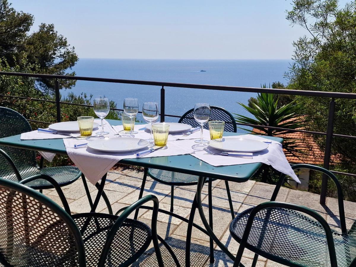 Appartamento In Villa Mimosa チェルヴォ エクステリア 写真