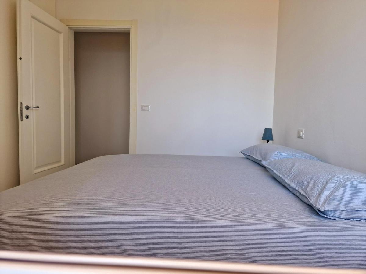 Appartamento In Villa Mimosa チェルヴォ エクステリア 写真