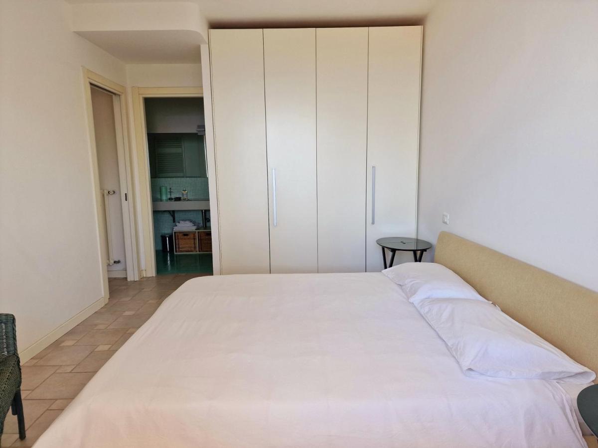 Appartamento In Villa Mimosa チェルヴォ エクステリア 写真