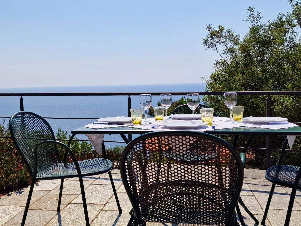 Appartamento In Villa Mimosa チェルヴォ エクステリア 写真