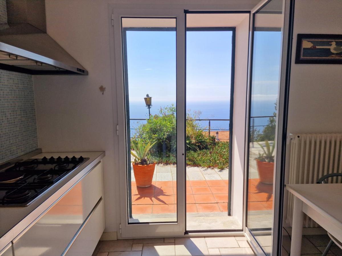 Appartamento In Villa Mimosa チェルヴォ エクステリア 写真